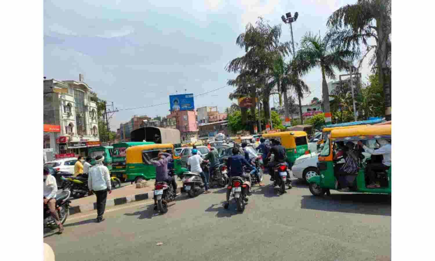 IMA की चेतावनी : कोरोना का खतरा अभी टला नहीं, त्यौहार-सामूहिक समारोह से बचें