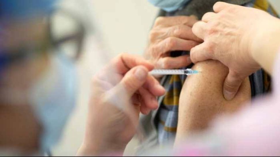 टीकाकरण के लिए घर-घर पहुंचेगी बुलावा पर्ची, हर रोज 10 लाख टीकाकरण का लक्ष्य
