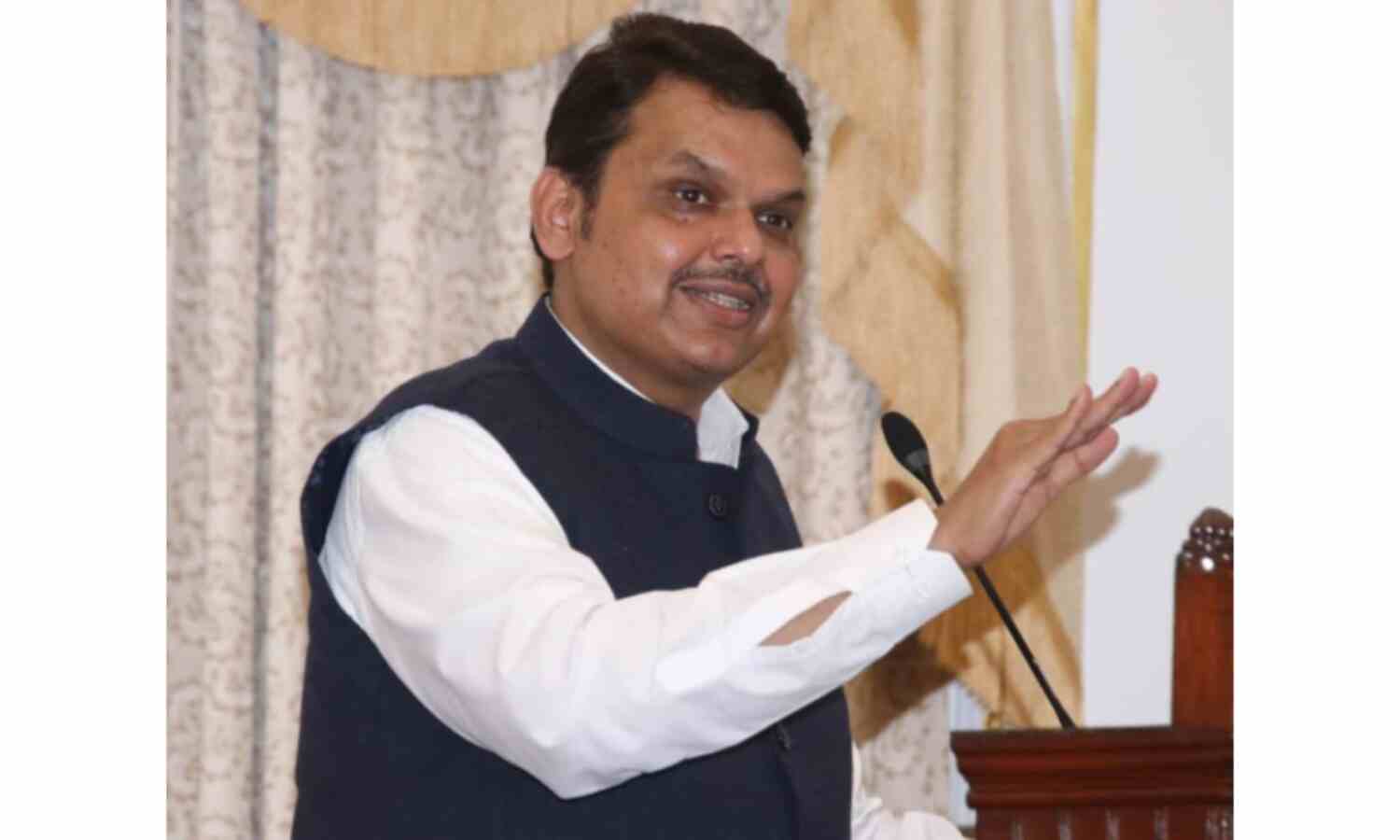 राज्य में सरकार चल रही है या सर्कस समझ में ही नहीं आ रहा : देवेंद्र फडणवीस