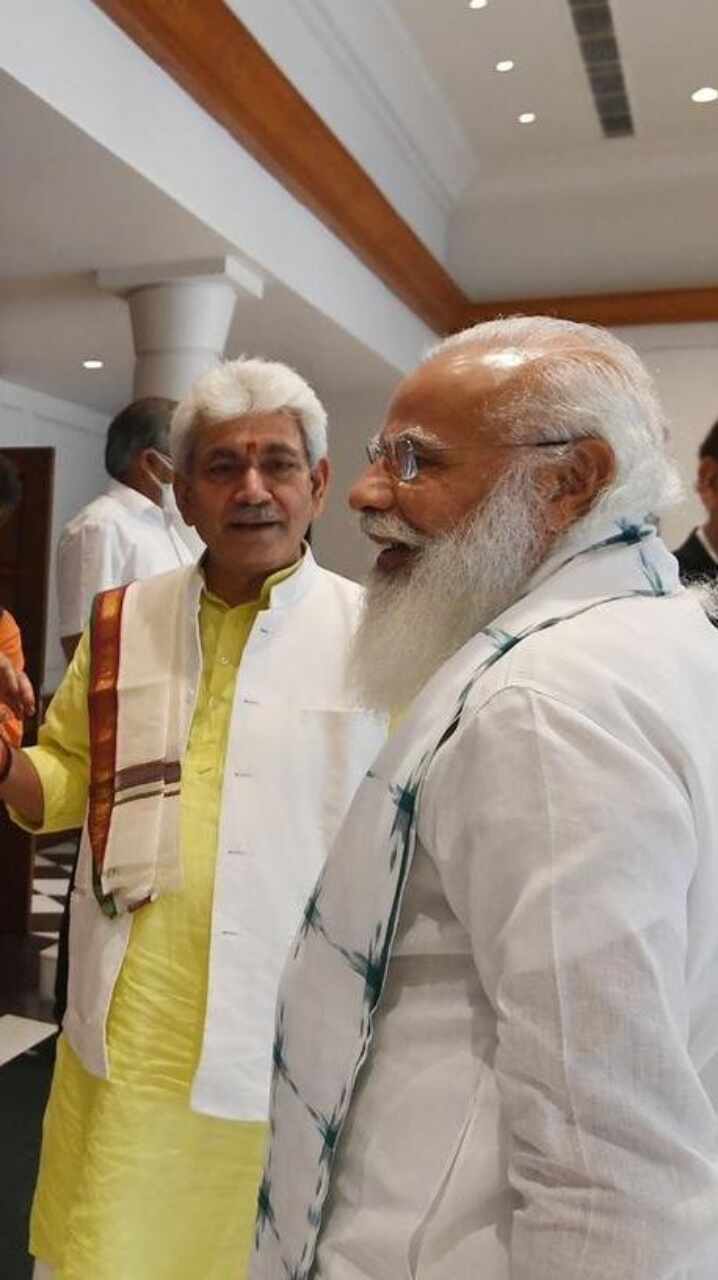 प्रधानमंत्री की कश्मीरी नेताओं के साथ बैठक खत्म, बदलेगा J&K का राजनीतिक नक्शा