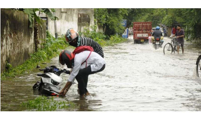 6 घंटे की बारिश में डूबा पटना, डिप्टी सीएम का घर जलमग्न, जनजीवन हुआ बेहाल