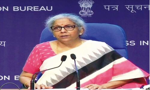 कोरोना प्रभावित क्षेत्रों को मिला बूस्टर डोज,  8 क्षेत्रों के लिए आर्थिक राहत पैकेज का एलान