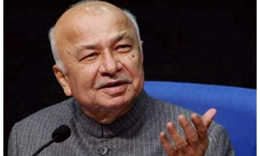 कांग्रेस नेता शिंदे ने शीर्ष नेतृत्व पर उठाएं सवाल, कहा - पार्टी अपनी संस्कृति से दूर हो रही