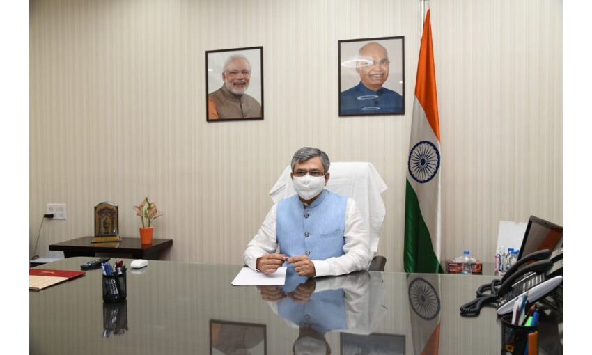 नए IT मंत्री अश्विनी वैष्णव ने ट्विटर को दी चेतवानी, कहा - देश का कानून सर्वोच्च, पालन करना होगा