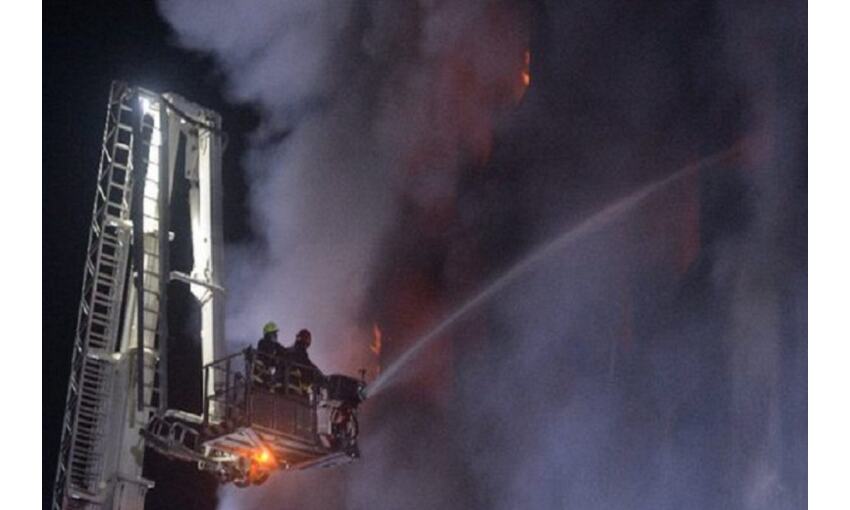 बांग्लादेश की एक फैक्ट्री में लगी आग, 52 लोगों की मौत