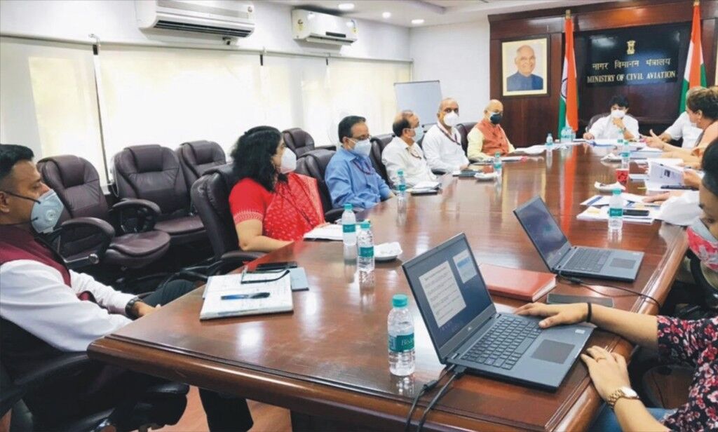 ज्योतिरादित्य सिंधिया ने नागरिक उड्डयन मंत्रालय का भार संभालते ही की पहली बैठक, ली जानकारी