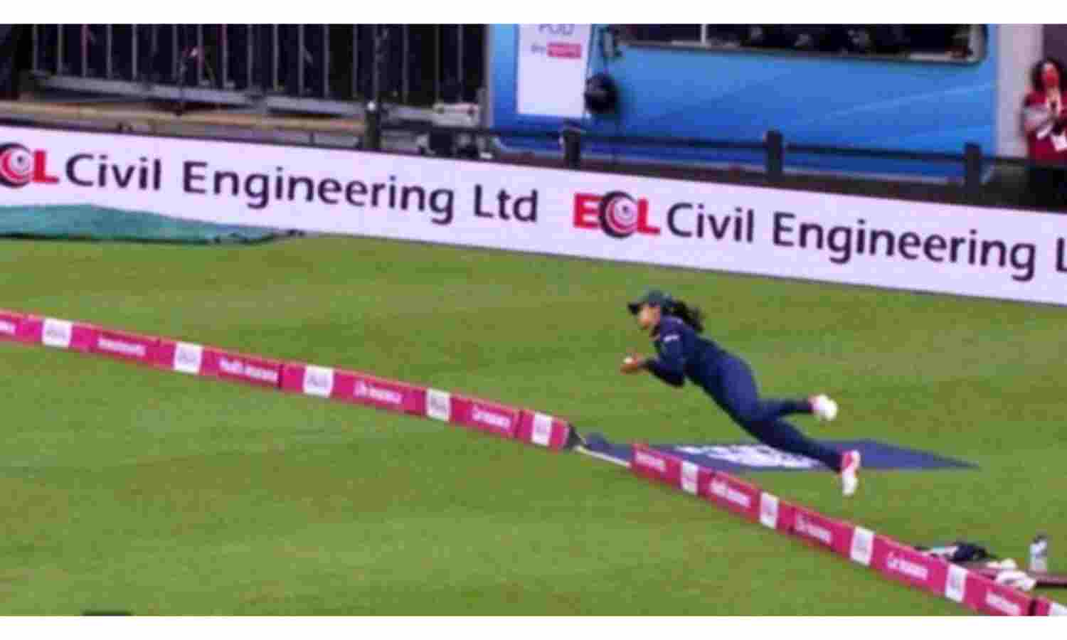 हरलीन देओल के कैच की हर तरफ चर्चा, केंद्रीय मंत्री अनुराग ठाकुर और ज्योतिरादित्य ने की तारीफ