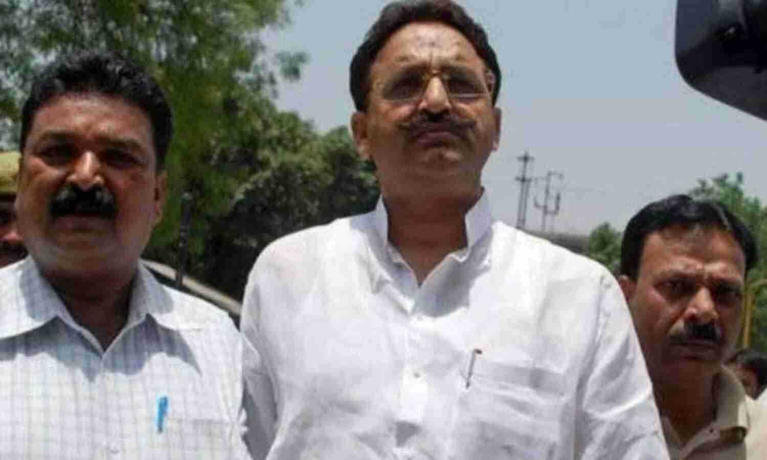 माफिया विधायक मुख्तार अंसारी को नैनी जेल भेजने पर गैंगवार की आशंका