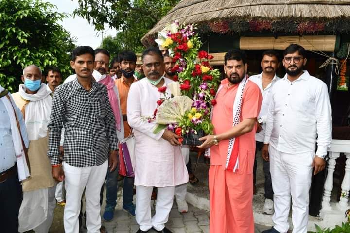 अवध के राजनीतिक रण में बृजभूषण के दांव से चित्त दिखे महारथी