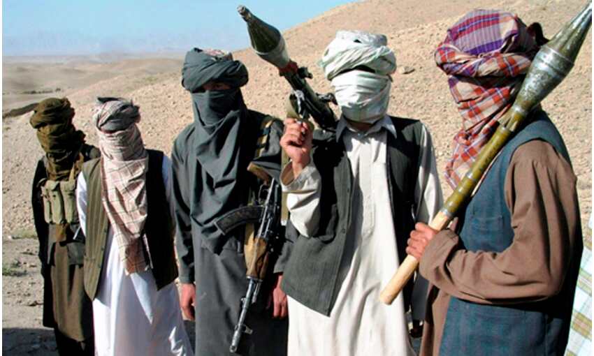 तालिबान का नया फरमान : औरतें अकेले घर से ना निकले, पुरुष दाढ़ी रखें, पगड़ी पहनें