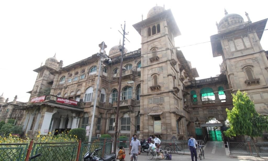 जयारोग्य में भ्रष्टाचार : बिना कार्य कराने फर्जी दस्तावेजों के सहारे आठ लाख का भुगतान जयारोग्य में भ्रष्टाचार : बिना कार्य कराने फर्जी दस्तावेजों के सहारे आठ लाख का भुगतान