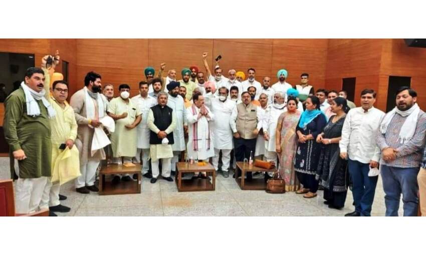 पंजाब भाजपा के नेताओं ने राष्ट्रीय अध्यक्ष नड्डा से की मुलाकात, कई मुद्दों पर चर्चा