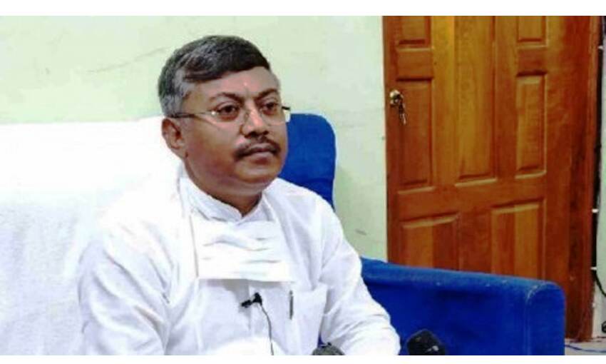 मणिपुर में कांग्रेस को बड़ा झटका, प्रदेश अध्यक्ष सहित 8 विधायकों ने इस्तीफा दिया मणिपुर में कांग्रेस को बड़ा झटका, प्रदेश अध्यक्ष सहित 8 विधायकों ने इस्तीफा दिया