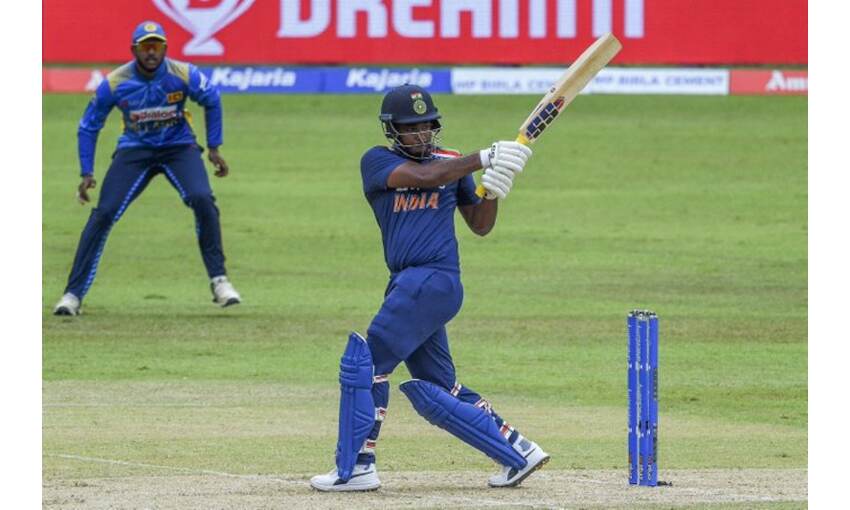 INDvsSL : श्रीलंका ने आखिरी वनडे 3 विकेट से जीता, भारत ने 2- 1 से सीरीज जीती