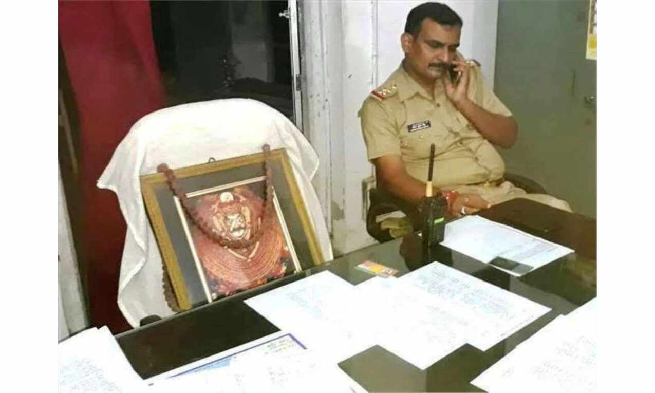 काशी में काल भैरव संभालते है थानेदार की कुर्सी, ये है मान्यता