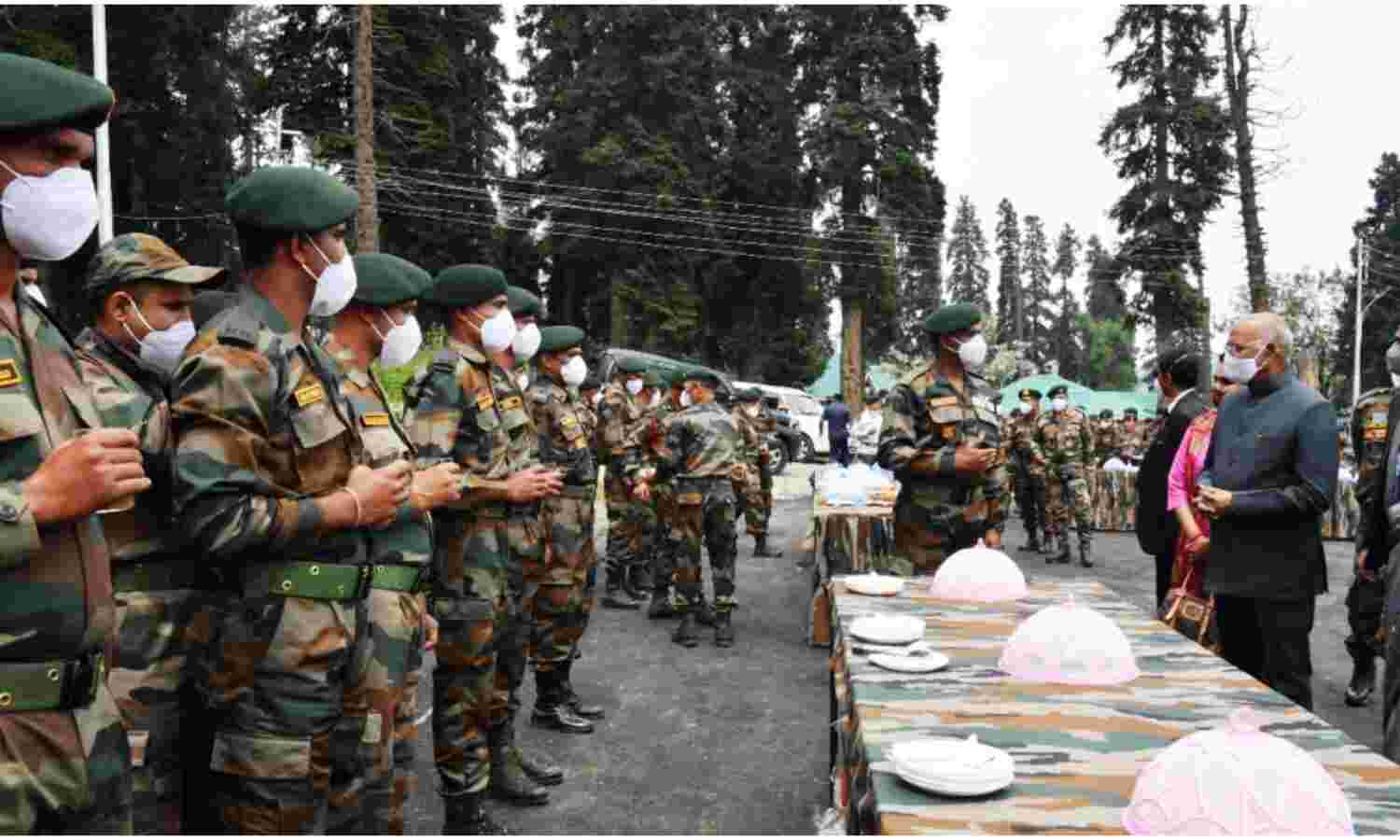 सैन्य वीरों की शहादत के कारण ही देश का हर नागरिक सुरक्षित : राष्ट्रपति