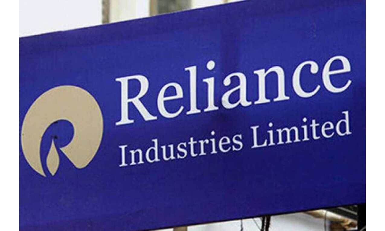 रिलायंस ने कर्मचारियों को लगाए वैक्सीन के 10 लाख डोज, अब आम लोगों को लगाएगी टीके