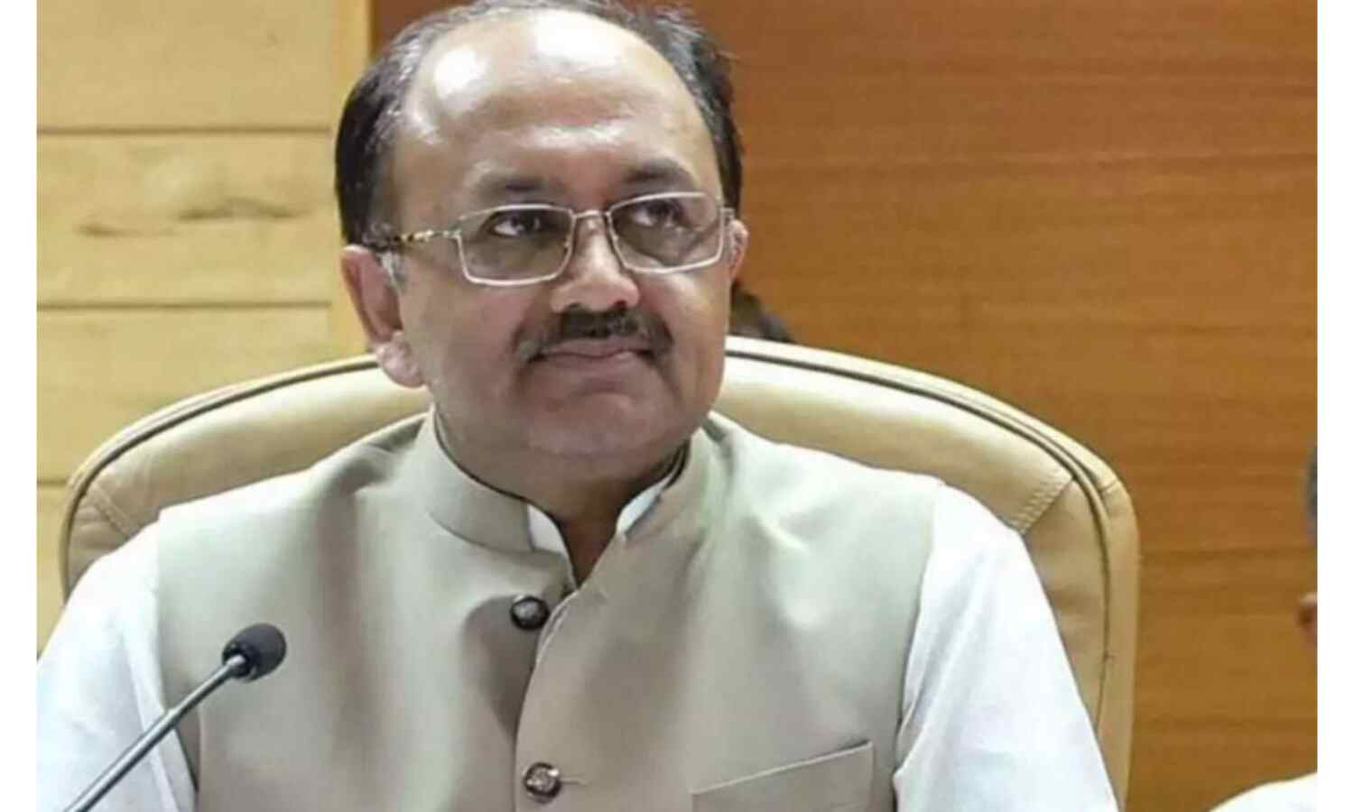 कोरोना की तीसरी लहर के लिए सरकार पूरी तरह तैयार : सिद्धार्थनाथ सिंह कोरोना की तीसरी लहर के लिए सरकार पूरी तरह तैयार : सिद्धार्थनाथ सिंह