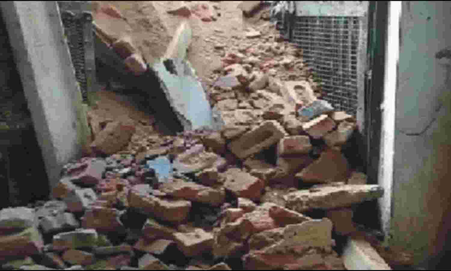 भिंड जेल की दीवार ढही,  21 बंदी घायल