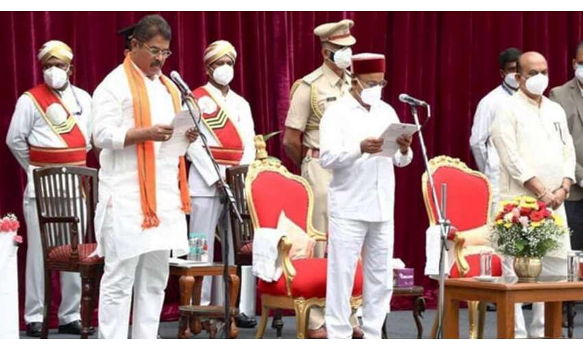 कर्नाटक में बसवराज बोम्मई सरकार का मंत्रिमंडल विस्तार, 29 मंत्रियों ने ली शपथ