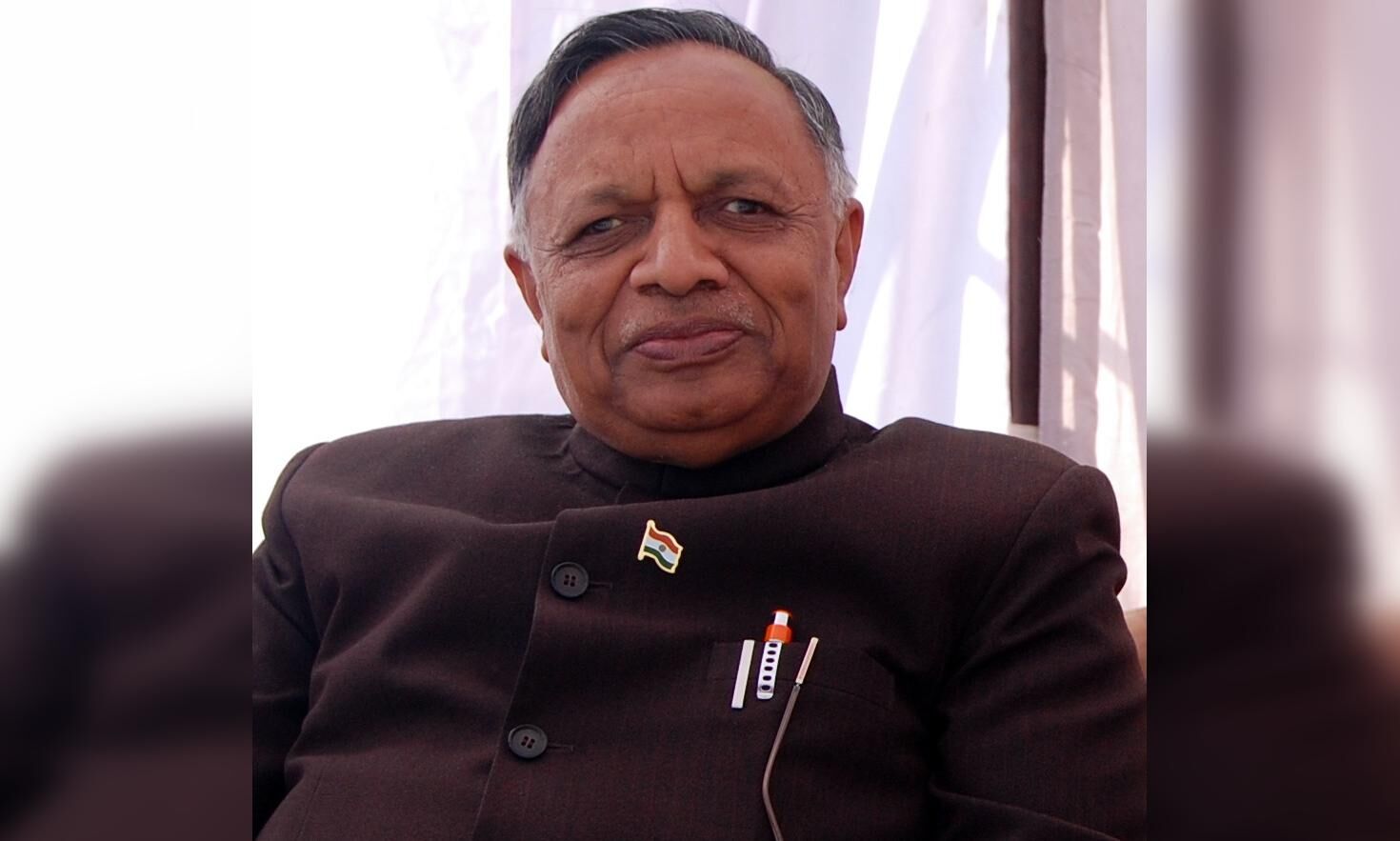 देश का मंत्र मजबूत और स्थिर लोकतंत्र