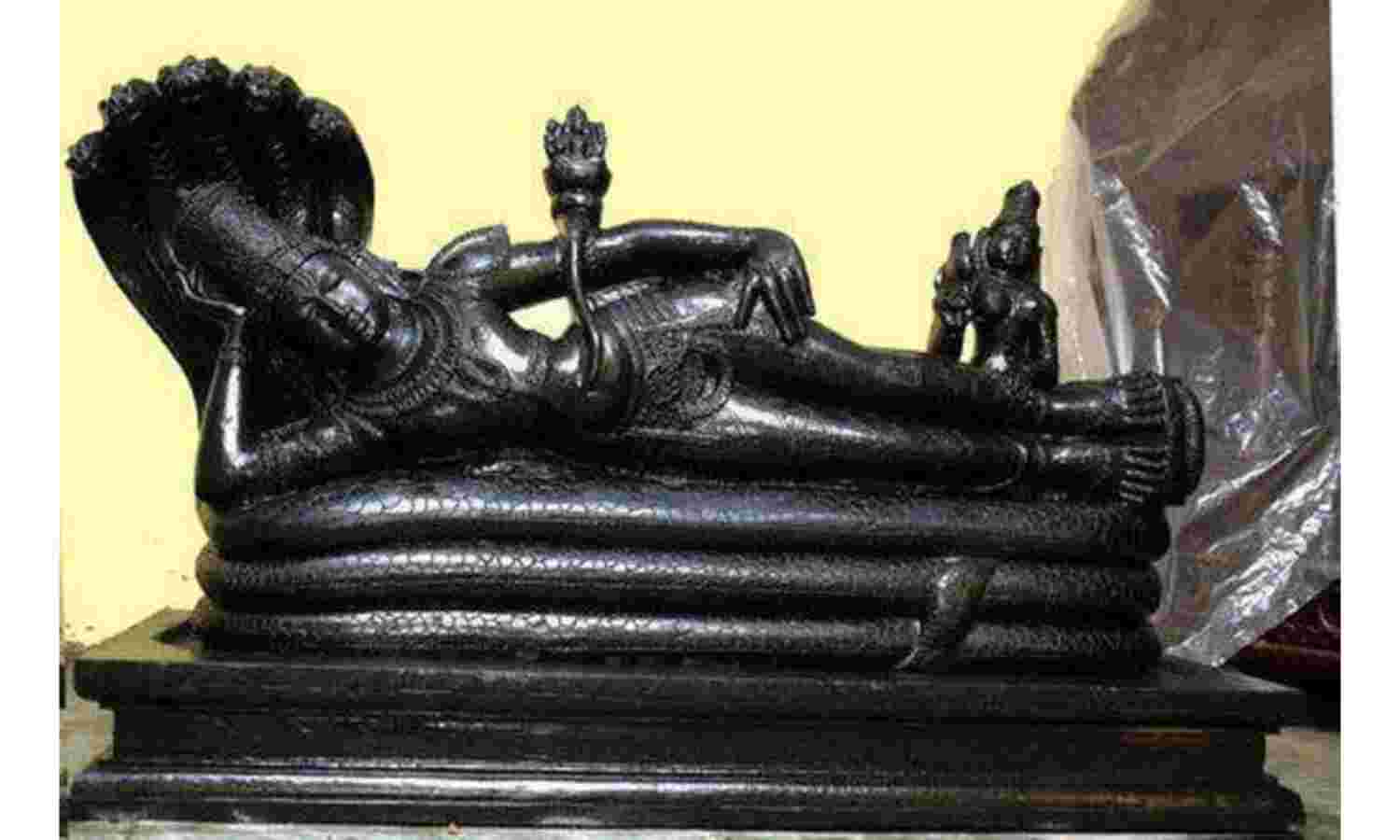 बांग्लादेश में मिली 1 हजार साल पुरानी भगवान विष्णु-लक्ष्मी की दुर्लभ प्रतिमा