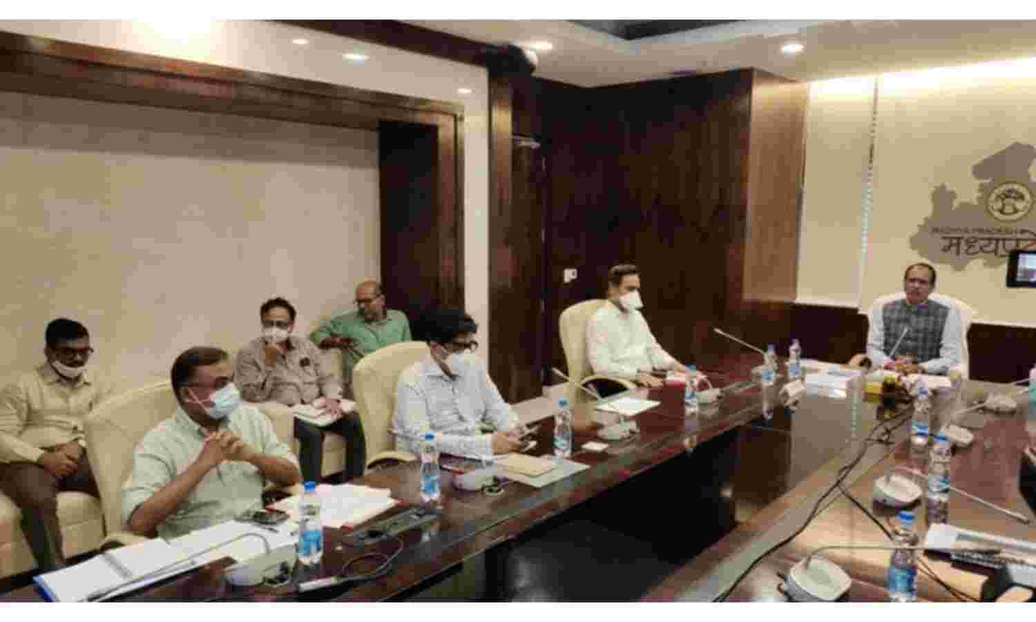 बाढ़ से प्रभावित लोगों के जीवन की रक्षा करना हमारी पहली प्राथमिकता : मुख्यमंत्री चौहान बाढ़ से प्रभावित लोगों के जीवन की रक्षा करना हमारी पहली प्राथमिकता : मुख्यमंत्री चौहान