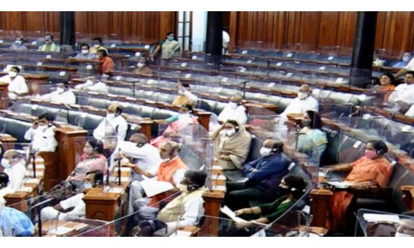 लोकसभा में हंगामे के बीच तीन विधेयक पारित, राज्यसभा 2 बजे तक स्थगित