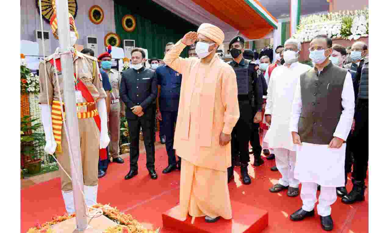 सभी लोग अपने कर्तव्यों का प्रतिबद्धता के साथ पालन करें, यही हमारा राष्ट्रधर्म : योगी आदित्यनाथ