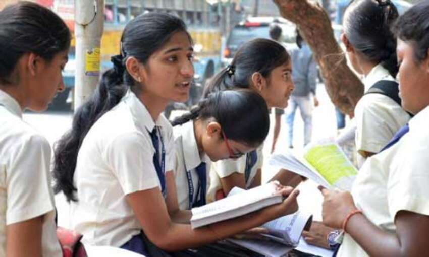 दिल्ली में 1 सितंबर से खुलेंगे स्कूल, सोशल डिस्टेंसिंग का सख्ती से पालन का दिया निर्देश
