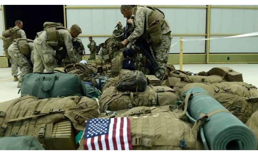 अमेरिका ने दो दशक बाद छोड़ा अफगानिस्तान, तालिबानियों ने फायरिंग कर मनाया जश्न