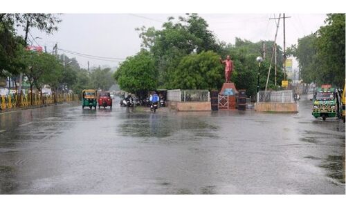 ग्वालियर को 159 मिलीमीटर बारिश की जरुरत, दोपहर में पड़ी तेज बौछारों ने भिगोया शहर