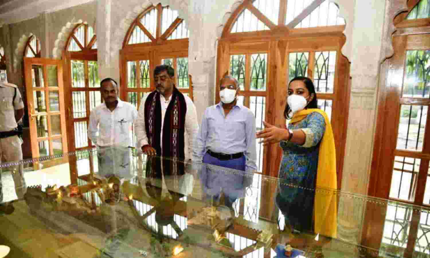 स्मार्ट परियोजनाओं से महाराज बाड़ा क्षेत्र का दर्शनीय महत्व बढ़ेगा : सांसद शेजवलकर