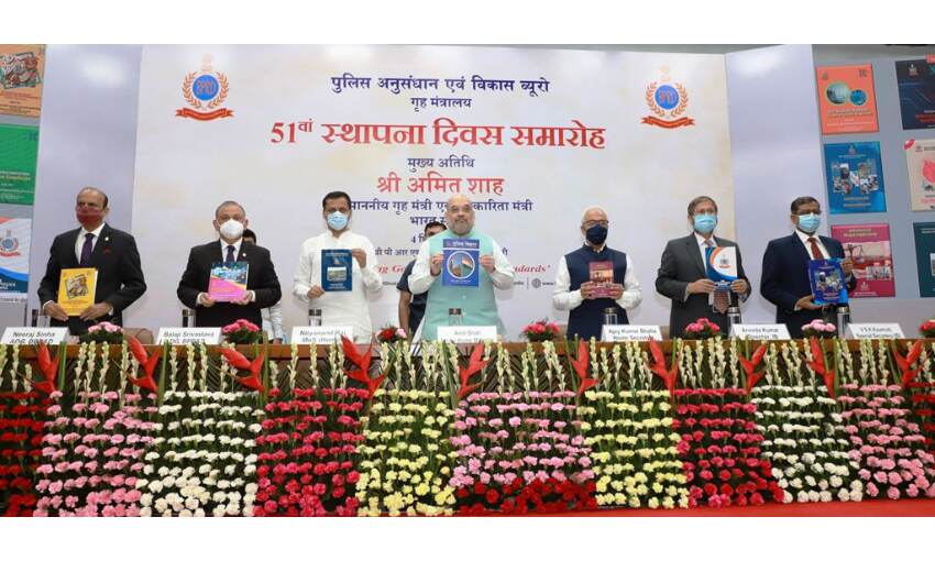 लोकतंत्र में व्यक्तिगत स्वतंत्रता और अभिव्यक्ति की रक्षा सबसे महत्वपूर्ण : अमित शाह लोकतंत्र में व्यक्तिगत स्वतंत्रता और अभिव्यक्ति की रक्षा सबसे महत्वपूर्ण : अमित शाह