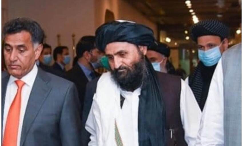 तालिबान के एक इशारे पर पाकिस्तानी खुफिया एजेंसी ISI का चीफ पहुंचा काबुल
