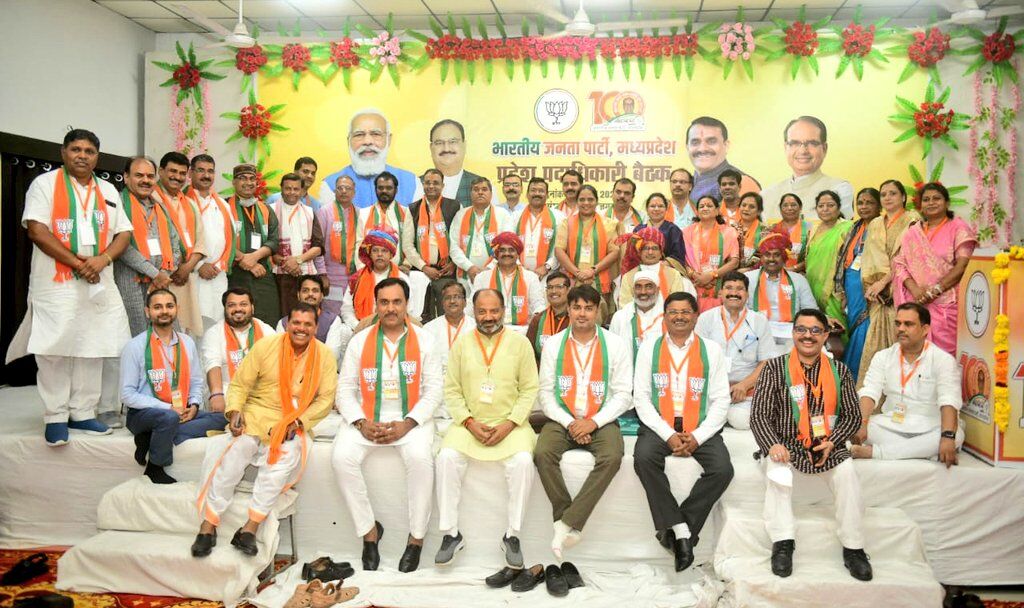 बीजेपी: उपचुनाव फतह करने अनुशासन, समर्पण का काढ़ा पिलाया