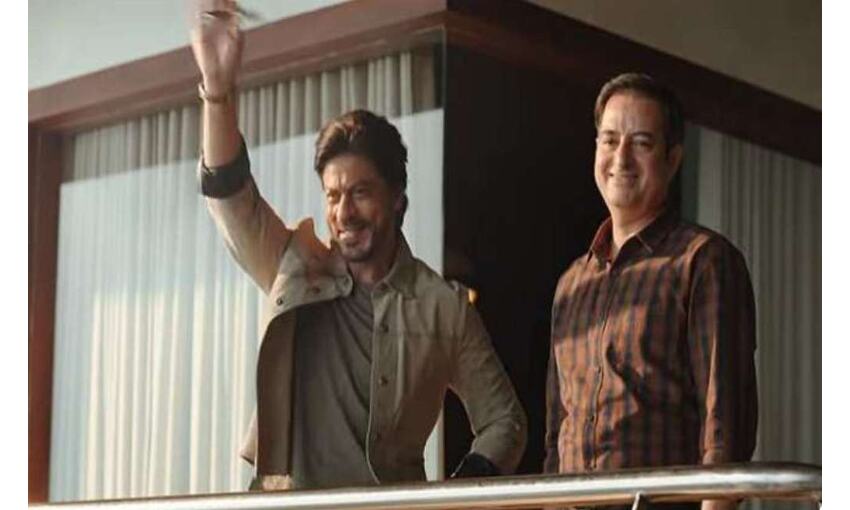 शाहरुख़ खान को अक्षय कुमार, अजय देवगन की लोकप्रियता से लगा डर, सामने आया वीडियो