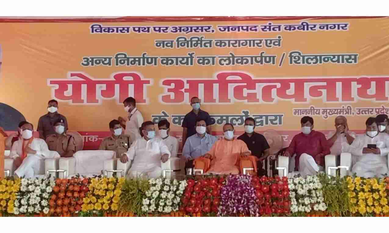 अब यूपी में नौकरी सिफारिश पर नहीं, योग्यता से मिलती है : योगी आदित्यनाथ