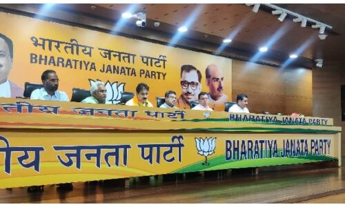 उत्तराखंड में चुनाव से पहले कांग्रेस को झटका, पुरोला विधायक भाजपा में शामिल उत्तराखंड में चुनाव से पहले कांग्रेस को झटका, पुरोला विधायक भाजपा में शामिल