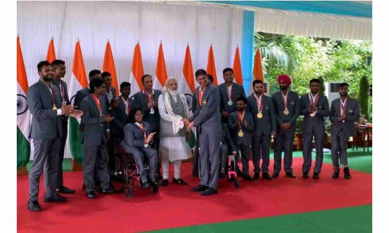 प्रधानमंत्री ने पैरालंपिक पदकवीरों का किया सम्मान, कहा - आपने बढ़ाया  देश का मान