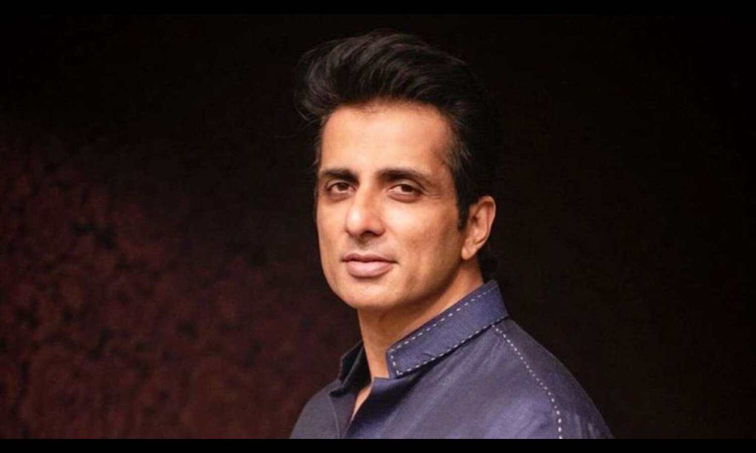 सोनू सूद के घर आयकर का छापा, 6 जगहों पर पहुंची IT की टीम सोनू सूद के घर आयकर का छापा, 6 जगहों पर पहुंची IT की टीम