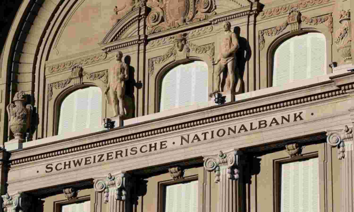 स्विस बैंक से निकलती भारतीय धन की सही जानकारी