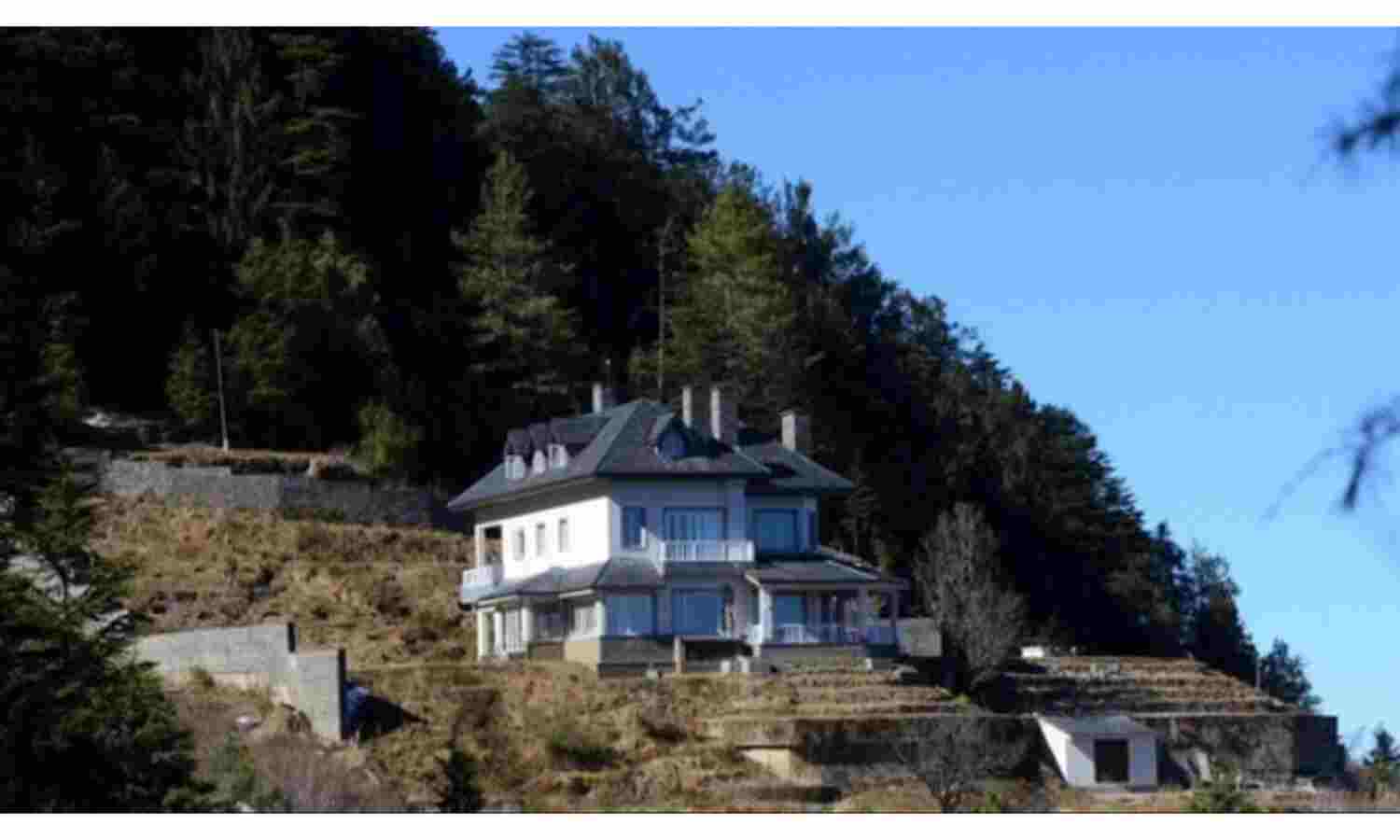 सोनिया गांधी शिमला पहुंची, प्रियंका गांधी के घर रुकेंगी