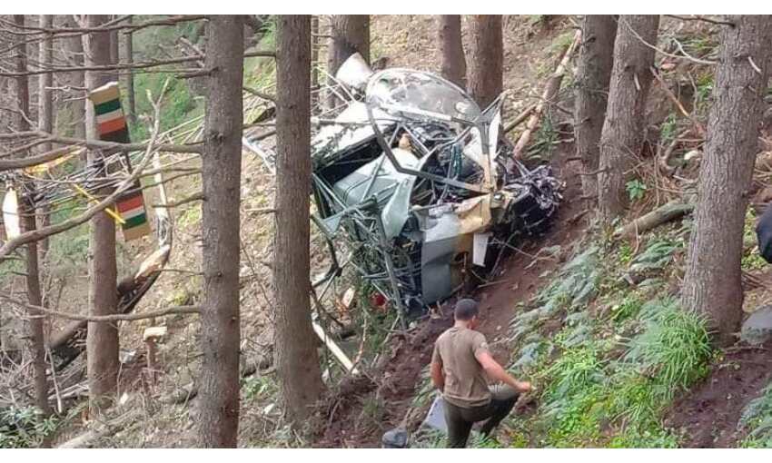 पटनीटॉप हिल पर सेना का हेलीकॉप्टर दुर्घटनाग्रस्त, पायलट और को-पायलट की गई जान