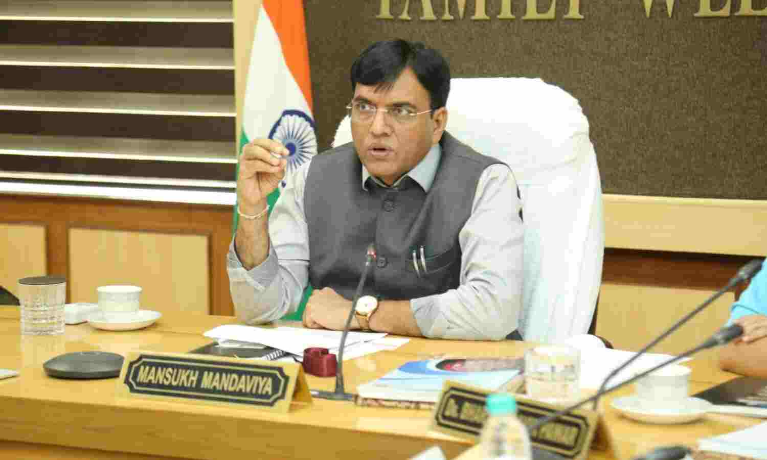 स्वास्थ्य मंत्री ने कोरोना के बाद के दुष्प्रभाव से निपटने के लिए दिए निर्देश