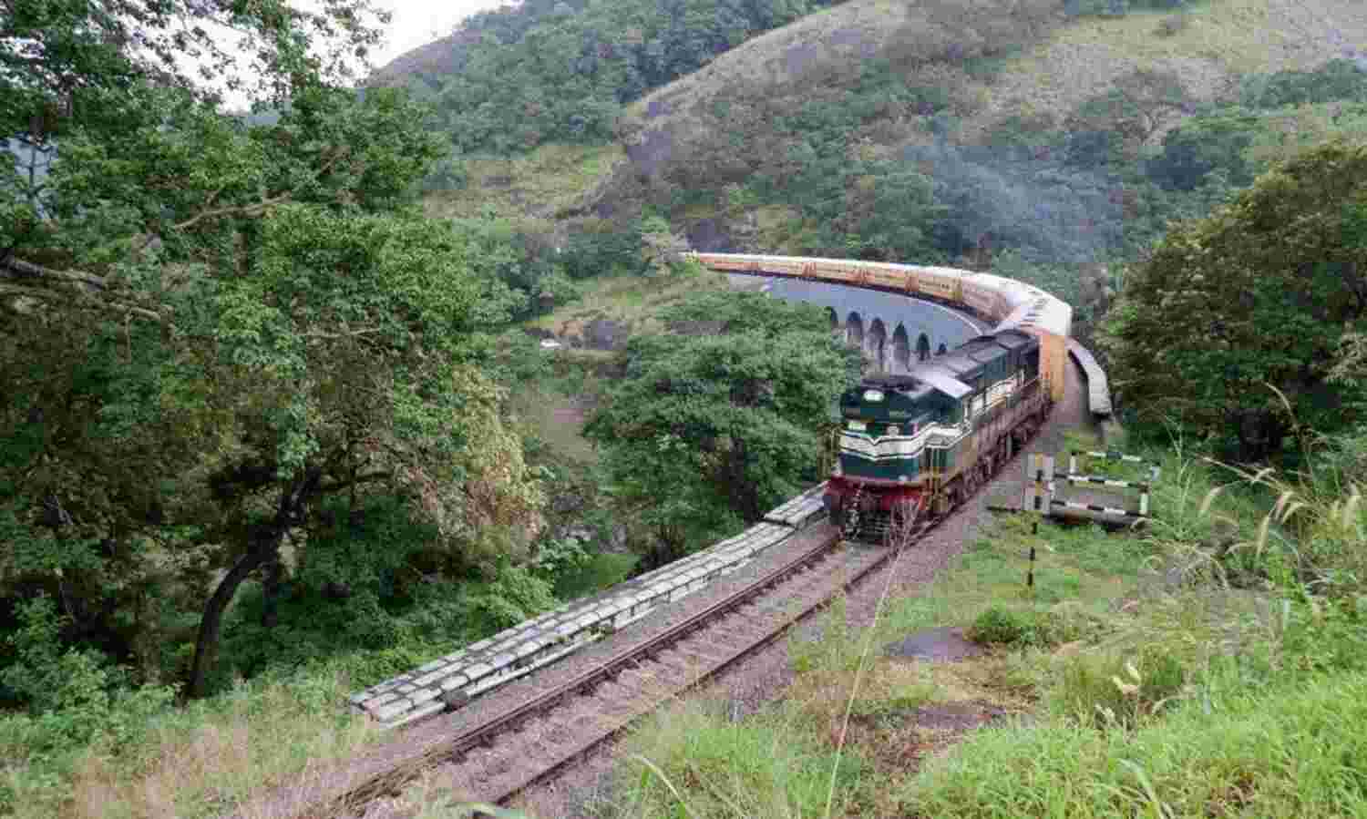 रेलवे ने ई-ऑफिस से बनाईं एक करोड़ डिजिटल रसीदें, 16 लाख फाइलें