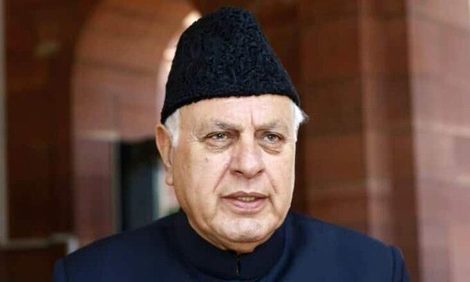 फारूक अब्दुल्लाह ने केंद्र सरकार को तालिबान मामले में दी सलाह, कही ये...बात फारूक अब्दुल्लाह ने केंद्र सरकार को तालिबान मामले में दी सलाह, कही ये...बात