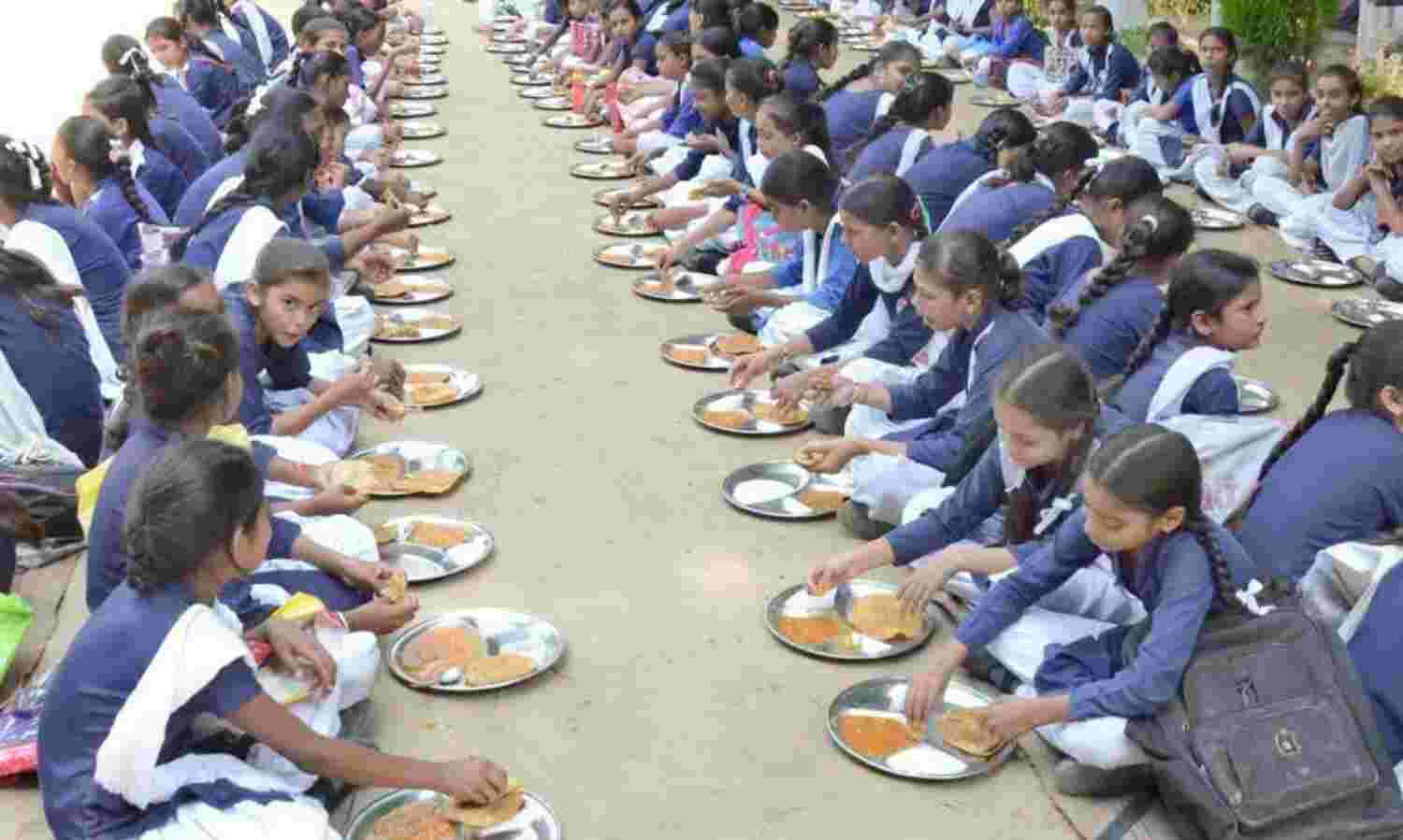 कुपोषण पर सरकार का वार, 1.31 लाख करोड़ की  PM पोषण योजना को दी मंजूरी