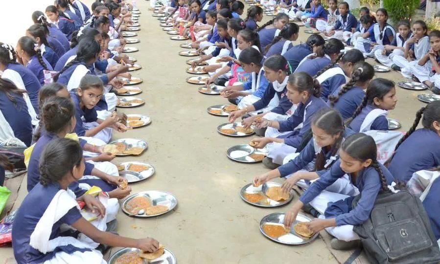 कुपोषण पर सरकार का वार, 1.31 लाख करोड़ की  PM पोषण योजना को दी मंजूरी