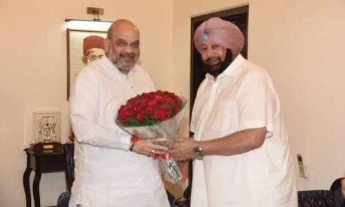 कैप्टन ने भाजपा की ओर बढ़ाए कदम, गृहमंत्री अमित शाह से की मुलाकात कैप्टन ने भाजपा की ओर बढ़ाए कदम, गृहमंत्री अमित शाह से की मुलाकात